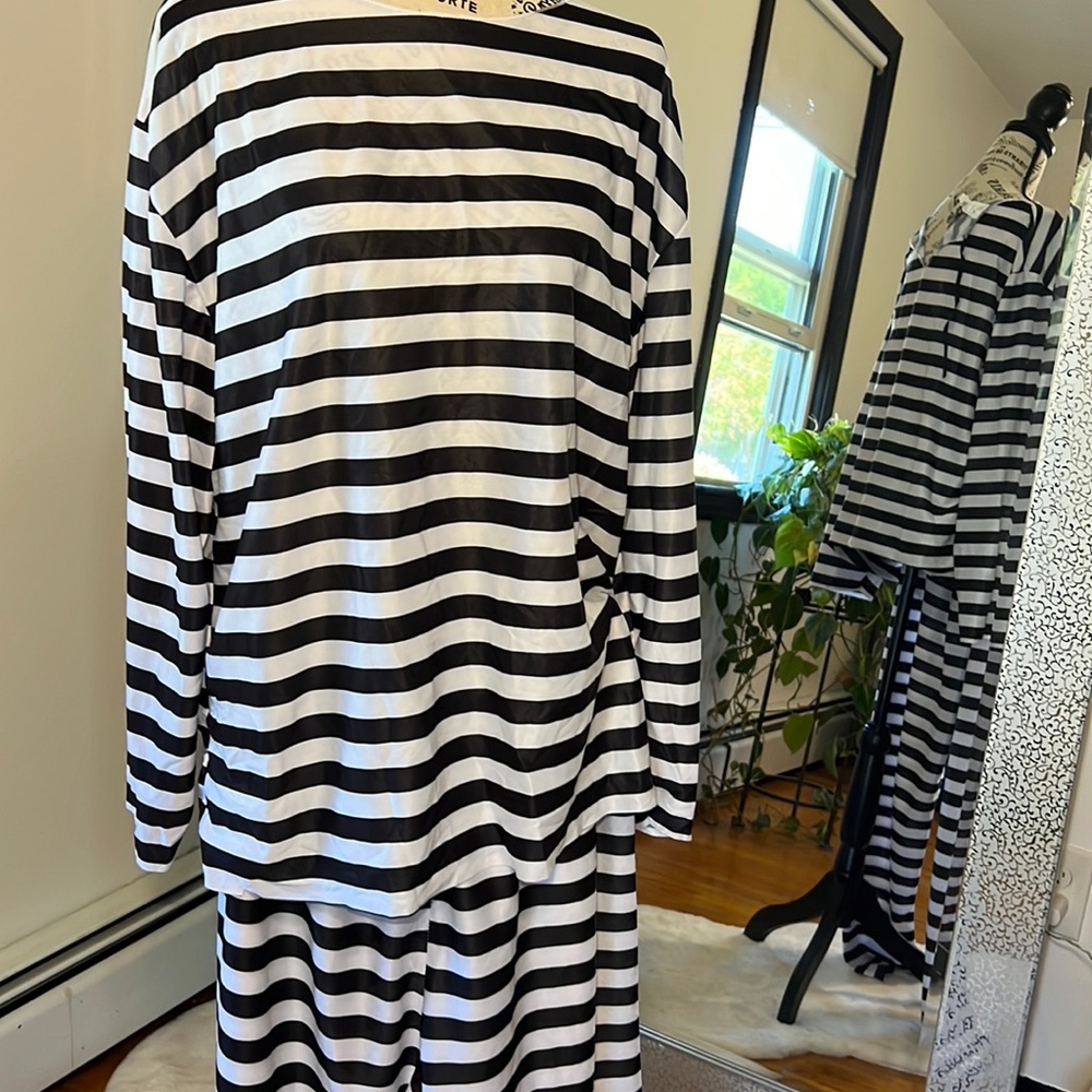 Prisoners Halloween costume